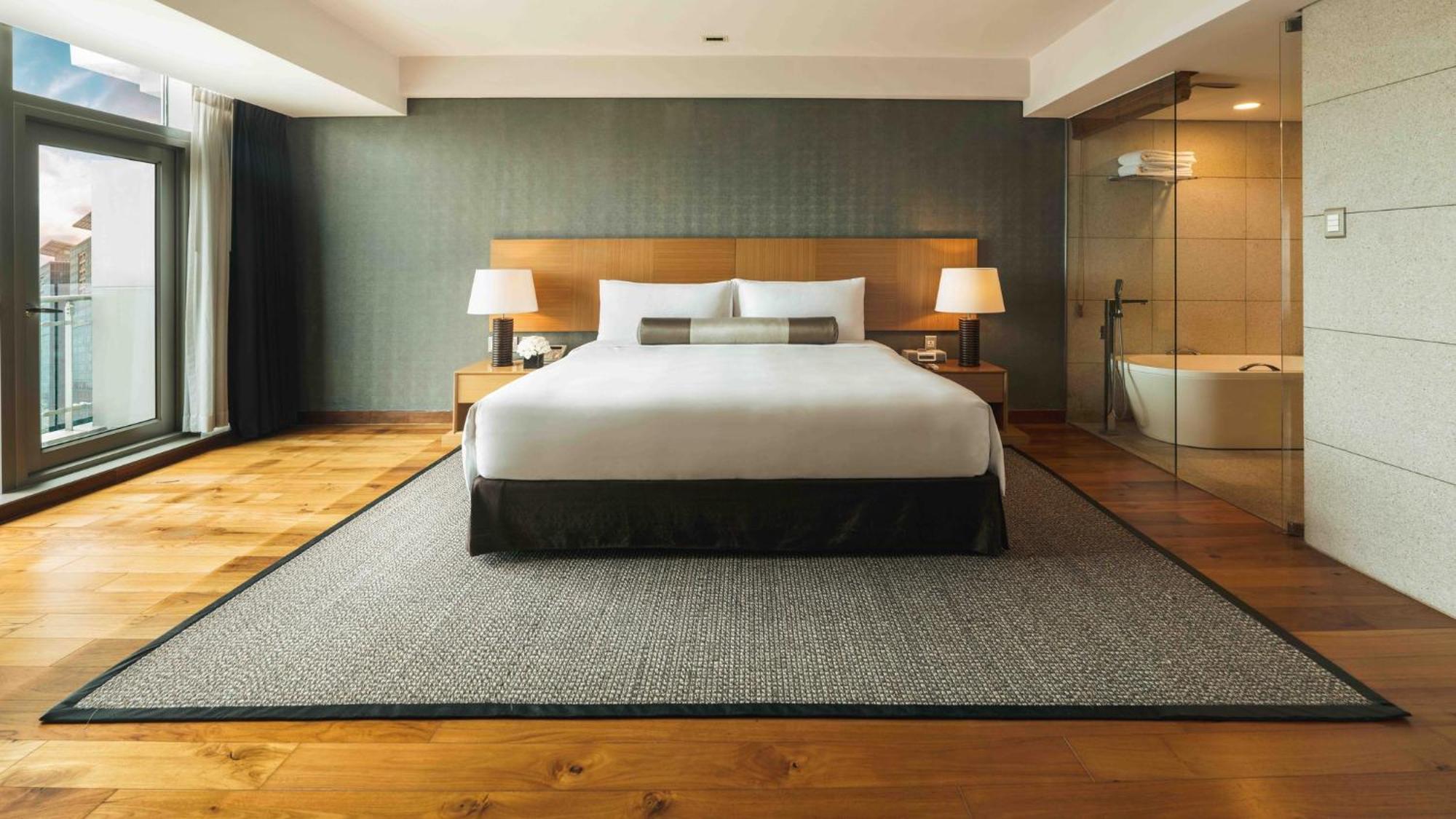 Intercontinental Residences Saigon, An Ihg